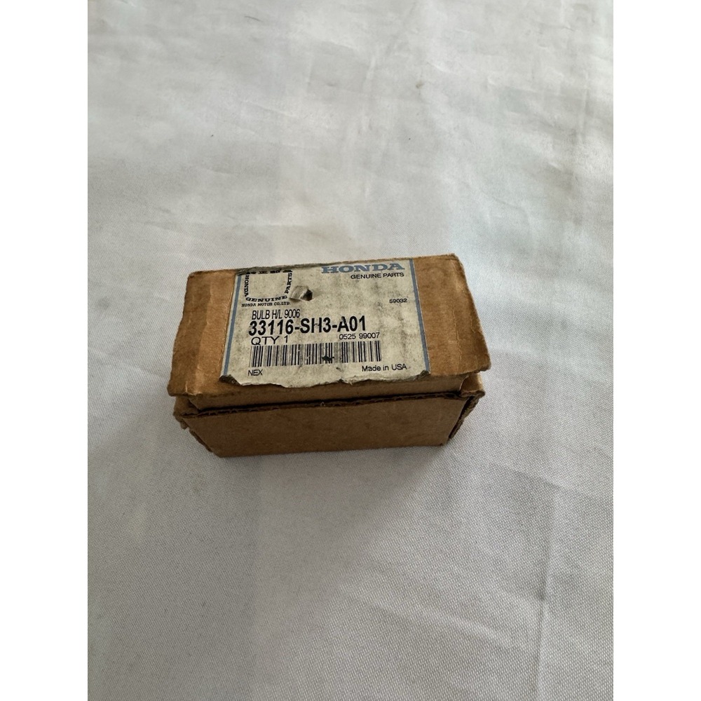 (1) Genuine OEM Honda 33115-S84-A01 High Beam Headlamp Bulb HB3 12V 60W Halogen